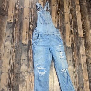 American Eagle Outfitters Light Blue Denim Overalls